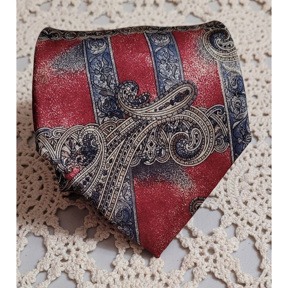 Gianfranco Ruffini Italy Silk Men's Necktie. Red Blue Brown Geometic Pattern Tie